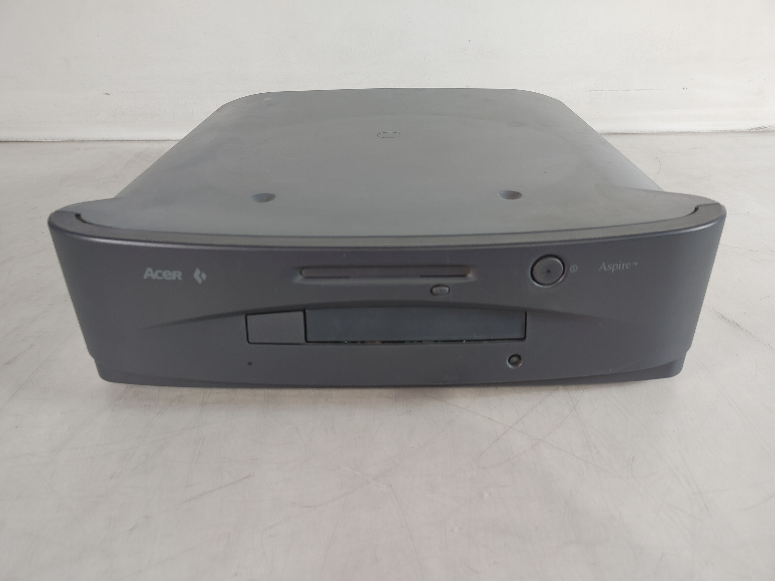 Vintage Gateway 2000 4DX-33 Intel i486 DX 33 MHz 8 MB SIMM Desktop